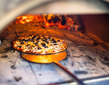 WOOD FIRED PIZZA OVEN