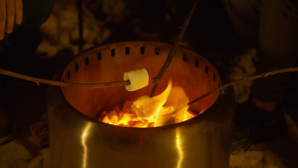 Marshmellows on the Ecoflame Smokeless fire pit